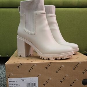Mix No. 6 Cream Ankle Boots